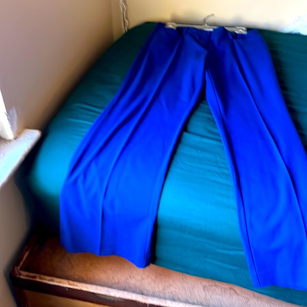 Worn once New York and Company size 6 average boot, cut stretch, dress pants